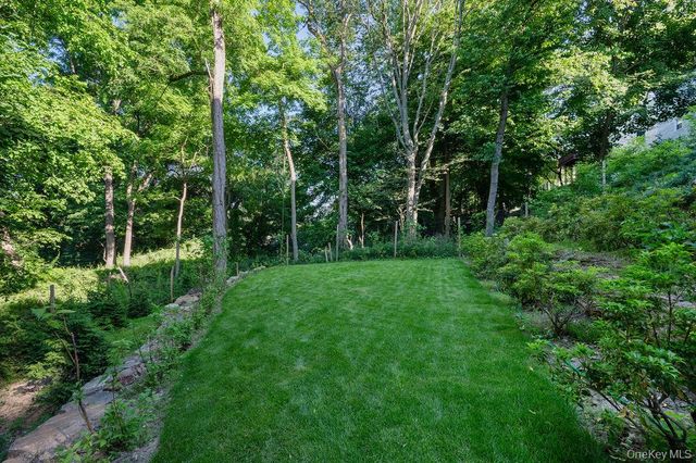 22 Oxford Road, Hastings-on-hudson, NY 10706