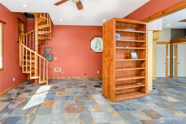 51 Gunn Road, Port Angeles, WA 98362