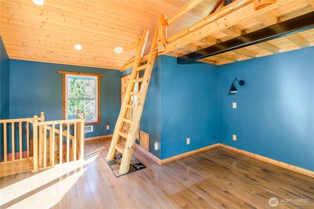 51 Gunn Road, Port Angeles, WA 98362