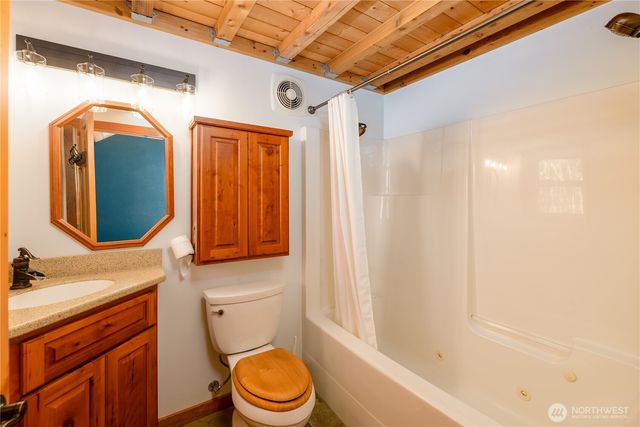 51 Gunn Road, Port Angeles, WA 98362