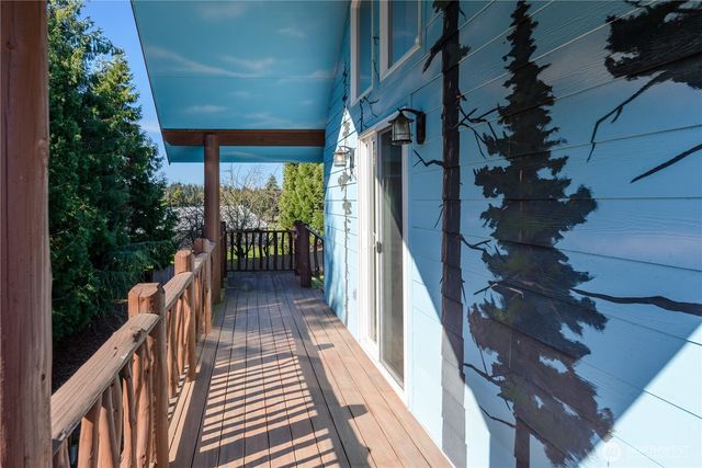 51 Gunn Road, Port Angeles, WA 98362