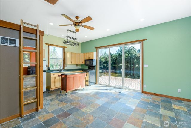 51 Gunn Road, Port Angeles, WA 98362