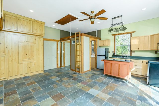 51 Gunn Road, Port Angeles, WA 98362