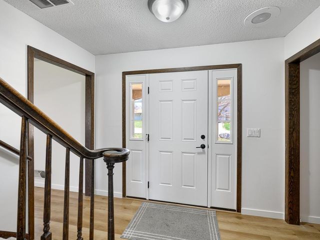 2881 Kent Street, Roseville, MN 55113