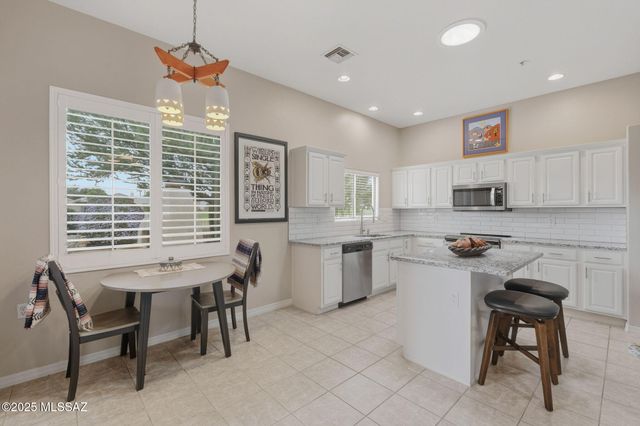 3454 S Abrego Drive, Green Valley, AZ 85614