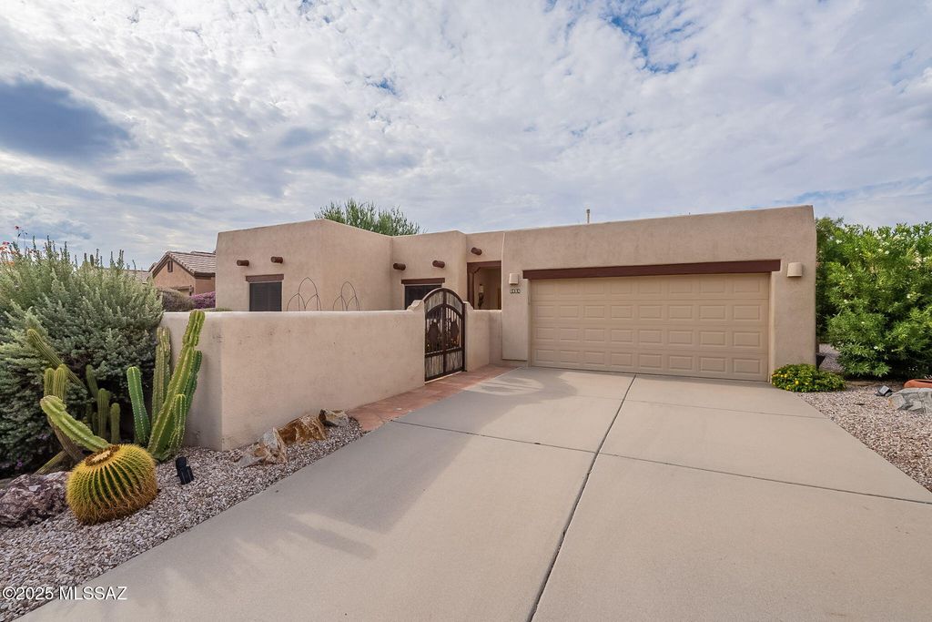 3454 S Abrego Drive, Green Valley, AZ 85614