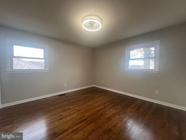 624 FOXCROFT RD, Warrenton, VA 20186