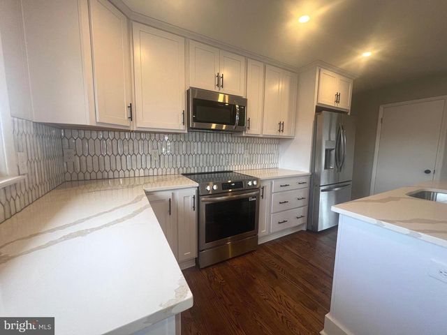 624 FOXCROFT RD, Warrenton, VA 20186