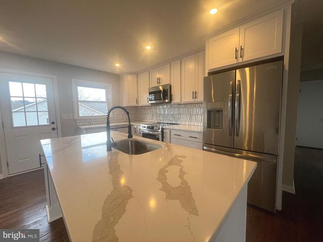 624 FOXCROFT RD, Warrenton, VA 20186