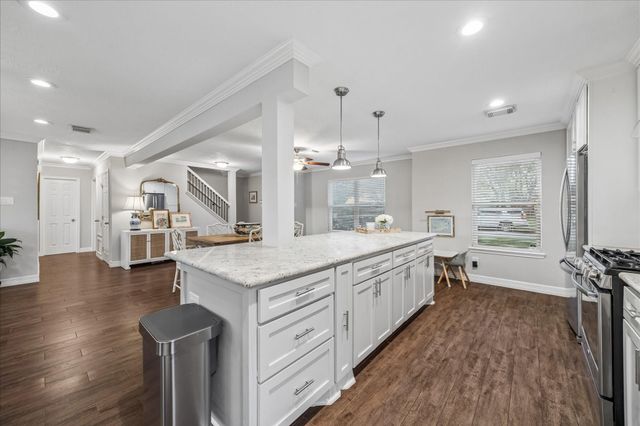 1906 Ashford Hollow Lane, Houston, TX 77077