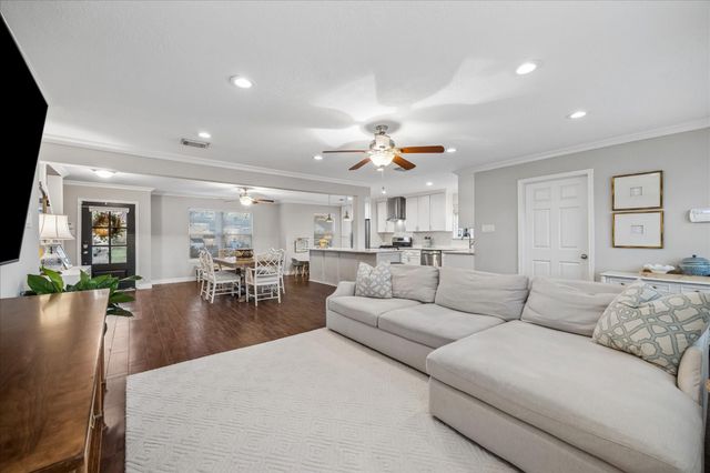 1906 Ashford Hollow Lane, Houston, TX 77077