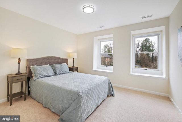 5705 MOSSROCK DR, North Bethesda, MD 20852