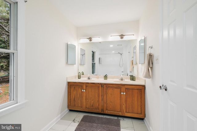 5705 MOSSROCK DR, North Bethesda, MD 20852