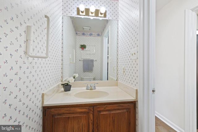 5705 MOSSROCK DR, North Bethesda, MD 20852