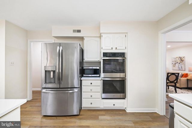 5705 MOSSROCK DR, North Bethesda, MD 20852