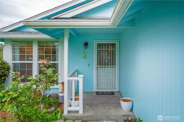 8113 S Cushman Avenue, Tacoma, WA 98408