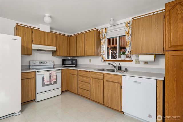 8113 S Cushman Avenue, Tacoma, WA 98408