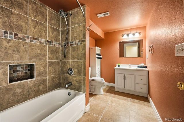 8504 E Briarwood Place, Centennial, CO 80112