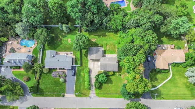 38 Sams Path, Rocky Point, NY 11778