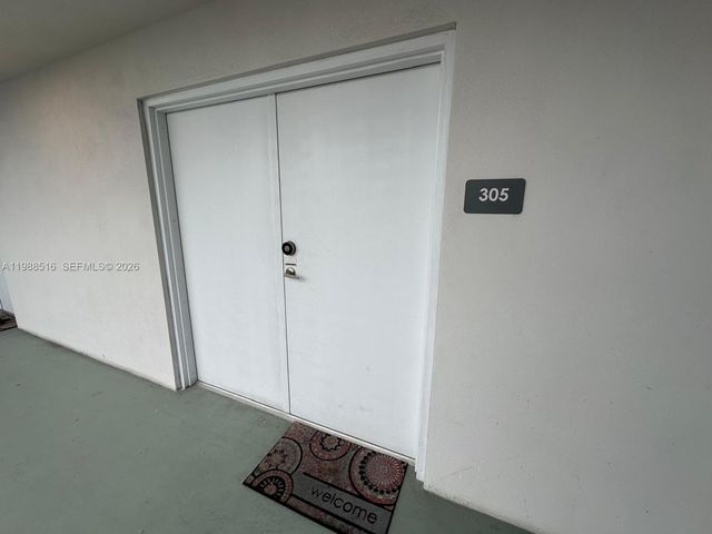 19380 NE 26th Ave 305, Miami, FL 33180