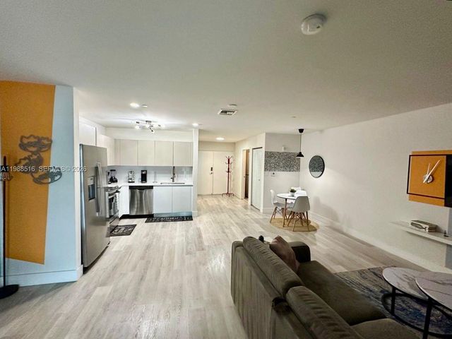 19380 NE 26th Ave 305, Miami, FL 33180