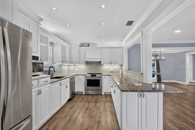 3230 Camelot Drive, Dallas, TX 75229