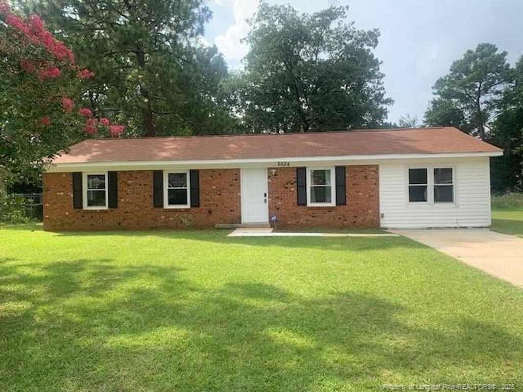 6554 Amanda Circle, Fayetteville, NC 28306