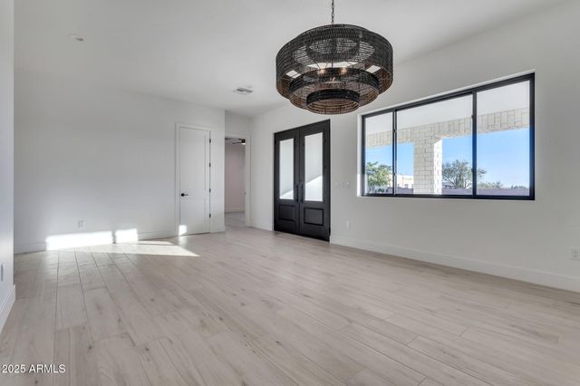 36321 N 16th Street, Phoenix, AZ 85086