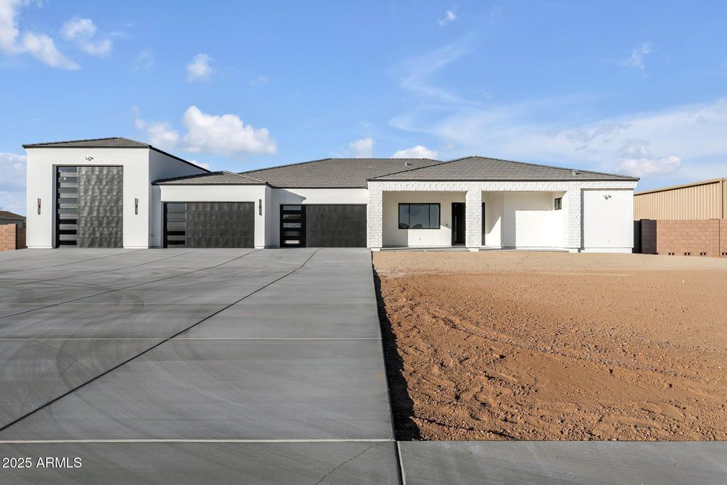 36321 N 16th Street, Phoenix, AZ 85086