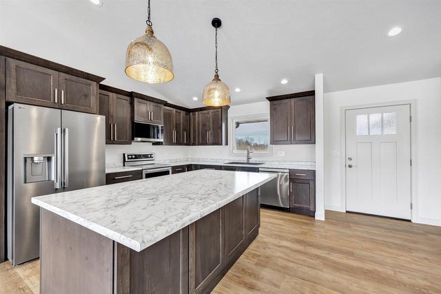 541 BEHRENDT PARK DRIVE, Seymour, WI 54165