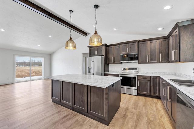 541 BEHRENDT PARK DRIVE, Seymour, WI 54165