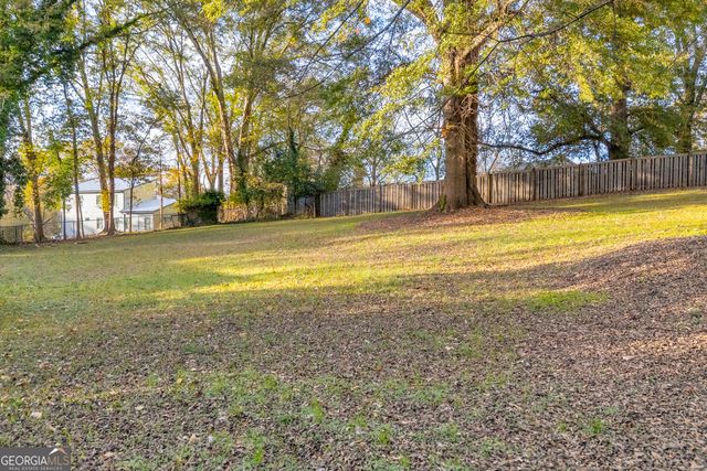 126 S Poplar Street, Athens, GA 30601