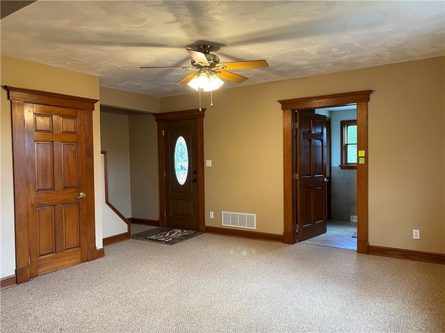 1091 Martin Ave., New Kensington, PA 15068