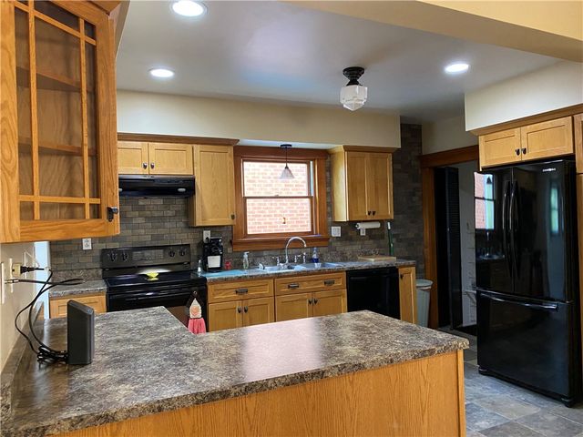 1091 Martin Ave., New Kensington, PA 15068