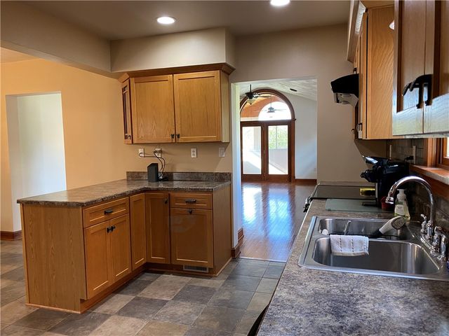 1091 Martin Ave., New Kensington, PA 15068