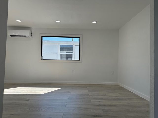 39 Palm Drive, Palm Springs, FL 33461