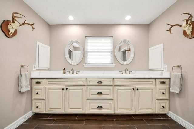 15 Haverford Lane, Friendswood, TX 77546