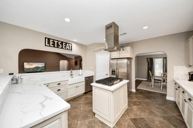 15 Haverford Lane, Friendswood, TX 77546