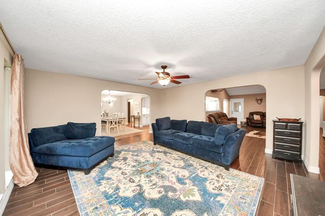 15 Haverford Lane, Friendswood, TX 77546