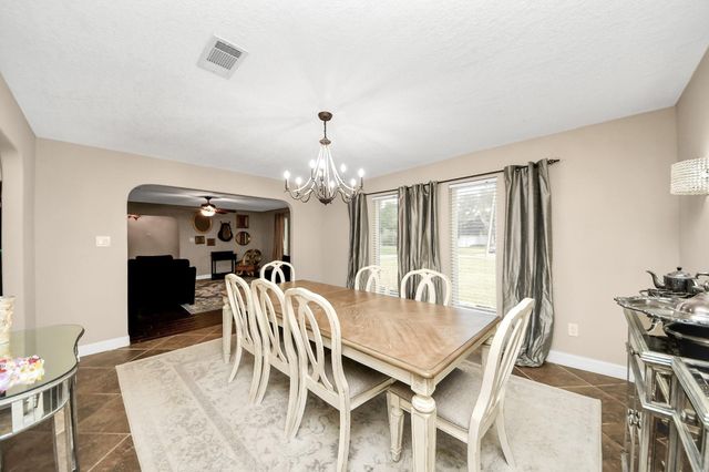 15 Haverford Lane, Friendswood, TX 77546