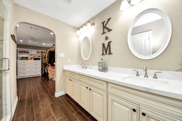 15 Haverford Lane, Friendswood, TX 77546