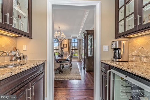 4 WISTERIA CT, Flemington, NJ 08822