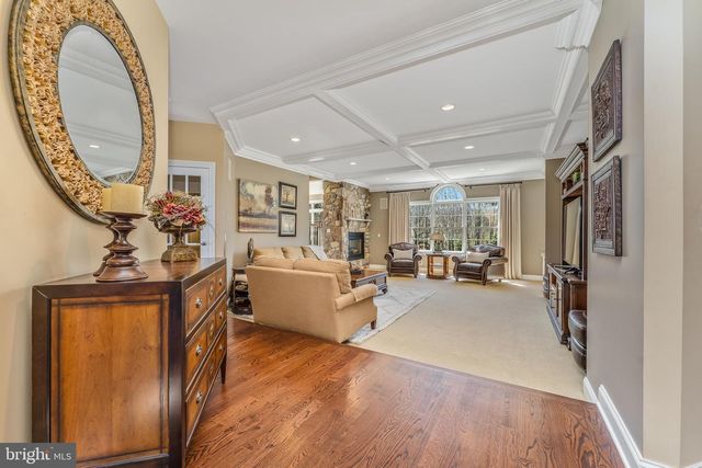 4 WISTERIA CT, Flemington, NJ 08822