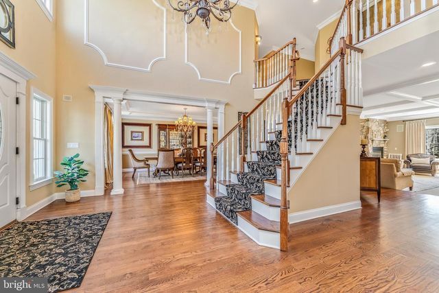 4 WISTERIA CT, Flemington, NJ 08822