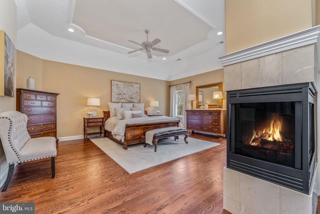 4 WISTERIA CT, Flemington, NJ 08822