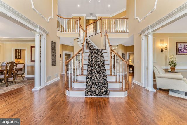 4 WISTERIA CT, Flemington, NJ 08822