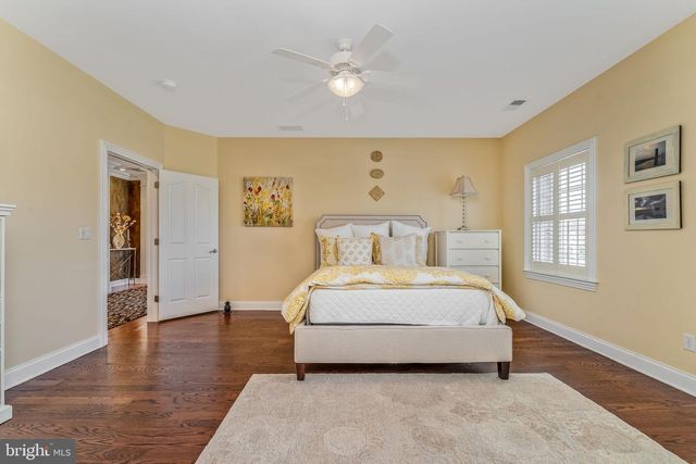 4 WISTERIA CT, Flemington, NJ 08822