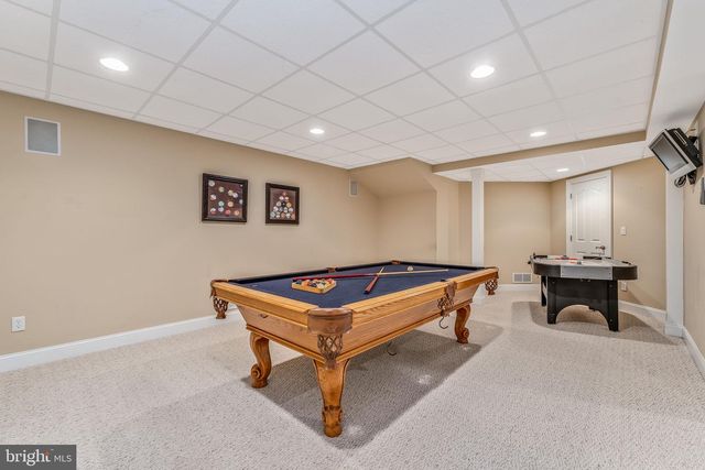 4 WISTERIA CT, Flemington, NJ 08822