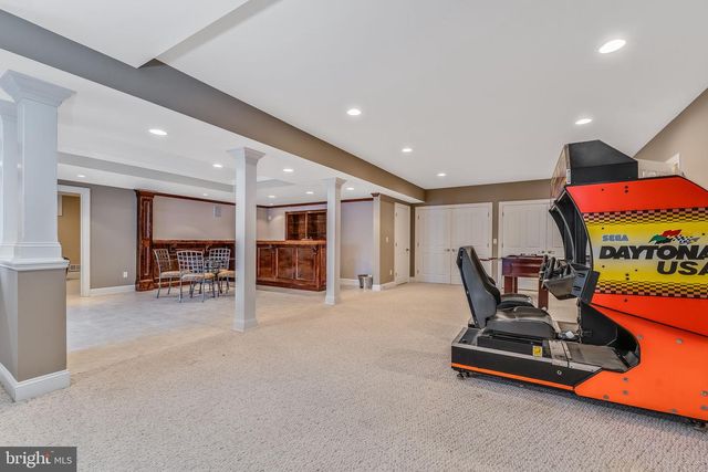 4 WISTERIA CT, Flemington, NJ 08822