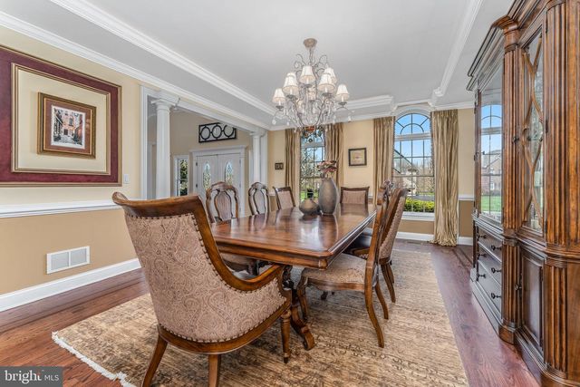 4 WISTERIA CT, Flemington, NJ 08822